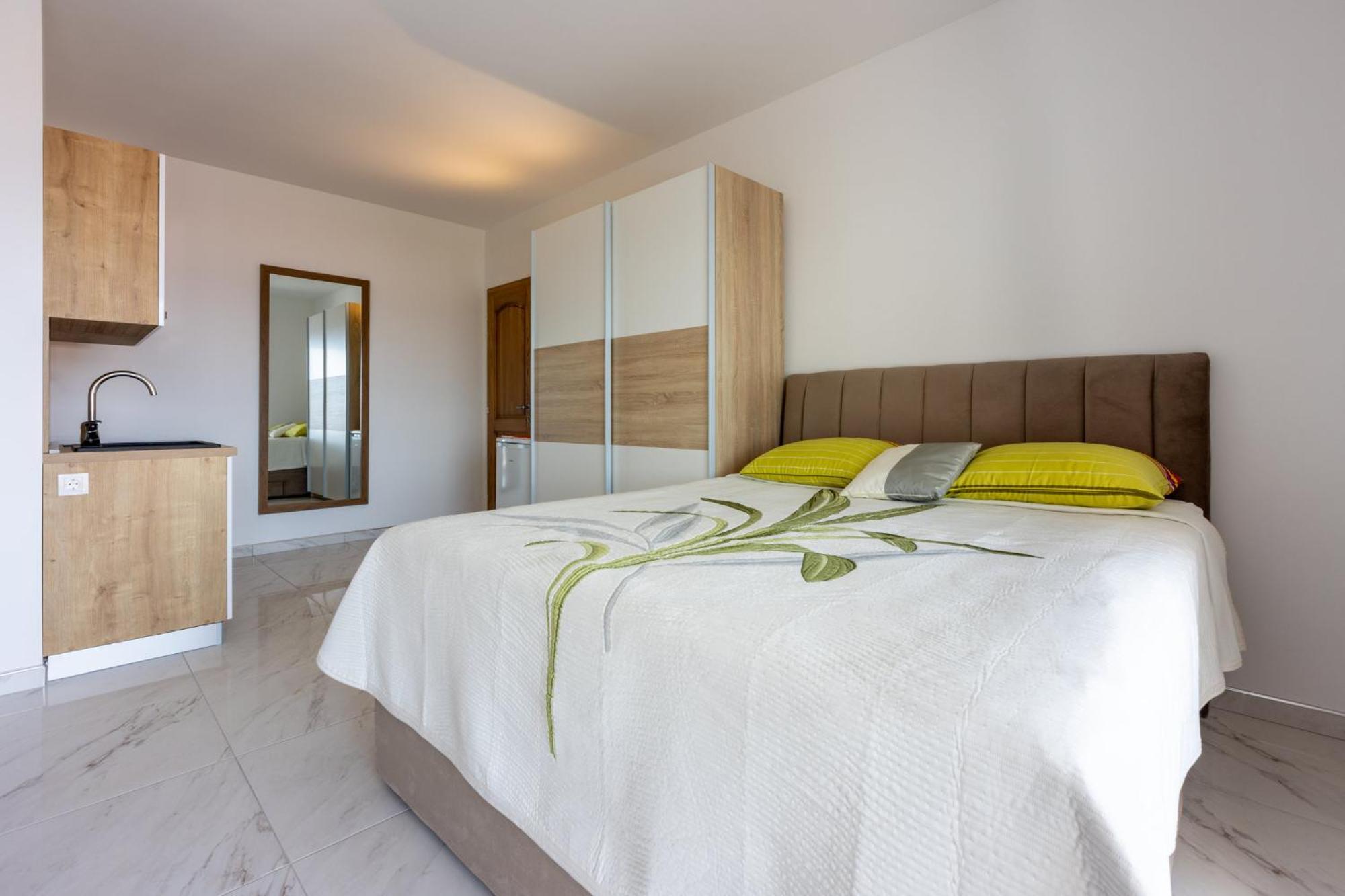 קריקווניצה Apartments Sunshine D מראה חיצוני תמונה